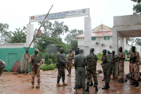 Mali. Tentative de coup d’Etat en cours.
