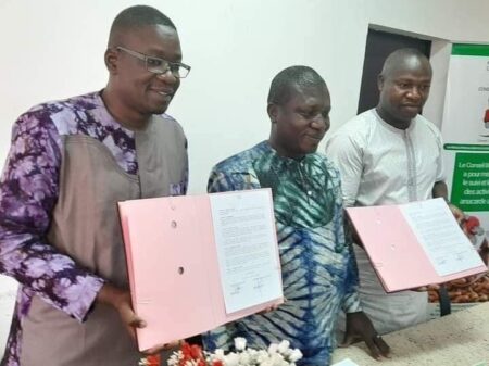 Burkina Faso : La filière anacarde renforce ses capacités productives Cette signature de convention a pour but de booster la filière anacarde au Burkina Faso