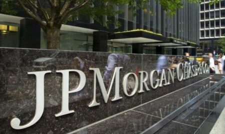 La banque JPMorgan annonce financer le projet de «Super League» européenne de football