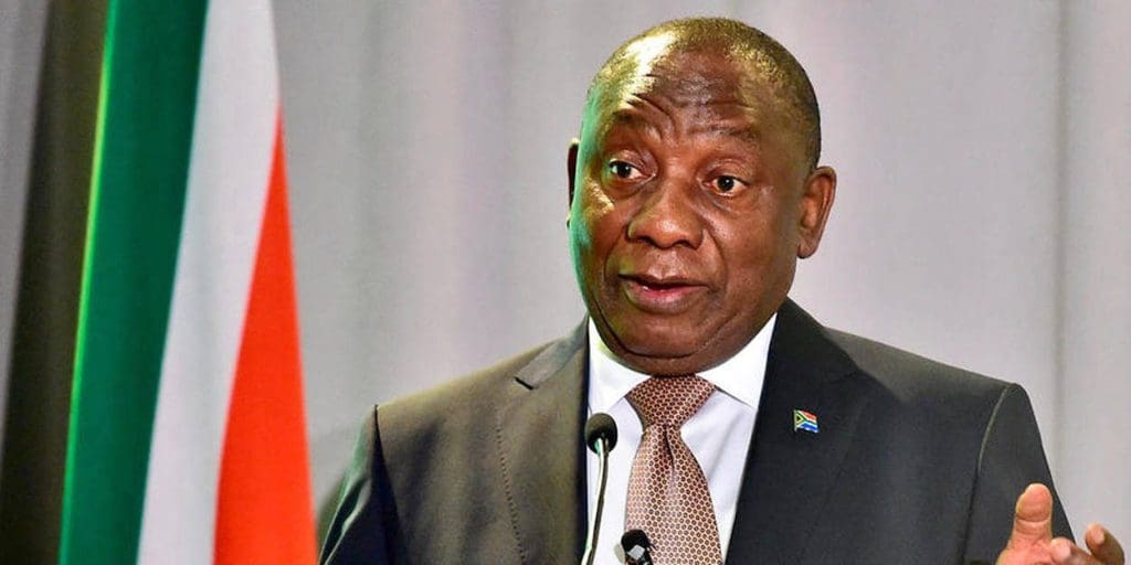 Afrique du Sud : plusieurs ministres sont renvoyés dont celui de la Santé pour corruption