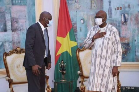 Burkina Faso : Réaménagements de Ecobank expliqués aux hautes autorités. Burkina Faso