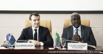 Emmanuel Macron et Moussa Faki Mahamat,