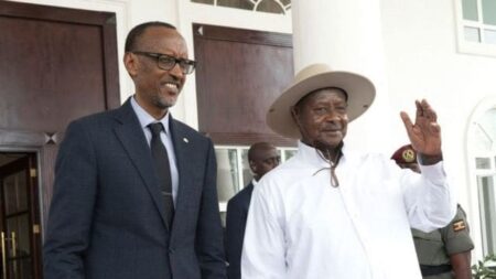 Ouganda : Première visite de Kagame depuis 4 ans Paul Kagame et Yoweri Museveni