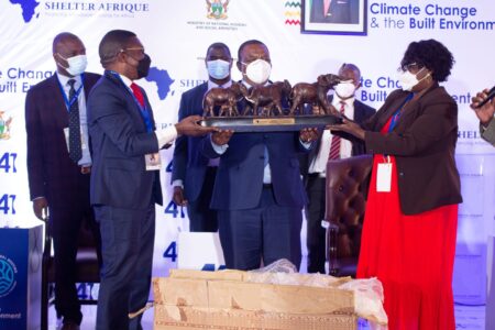 Kingsley Muwowo, Shelter Afrique AG,Titulaire Chiwenga,