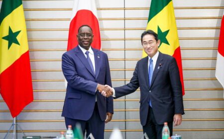 Sénégal-Japon : vers le renforcement des relations bilatérales Le Président Macky Sall accueilli par le Premier ministre japonais Fumio Kishida