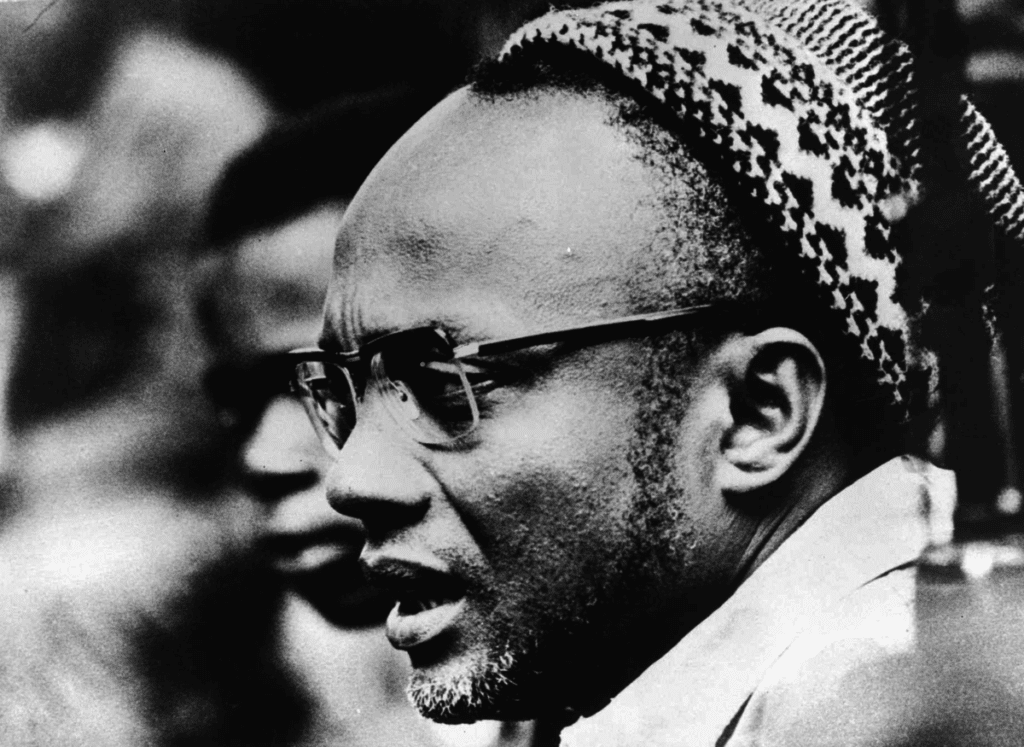 Commémoration du 50ème anniversaire de l’assassinat de Cabral : François Mitterrand sur l’assassinat de Cabral «Un militant assassiné» Amilcar Cabral