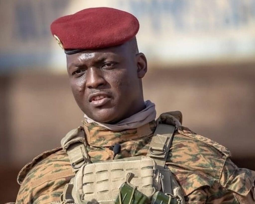 Départ annoncé de la force Sabre : Le Burkina aura l’occasion de s’assumer pleinement Le capitaine Ibrahim Traoré