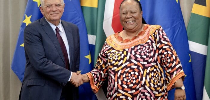 Afrique du Sud : Pretoria courtisée par l’Union européenne et les Etats-Unis