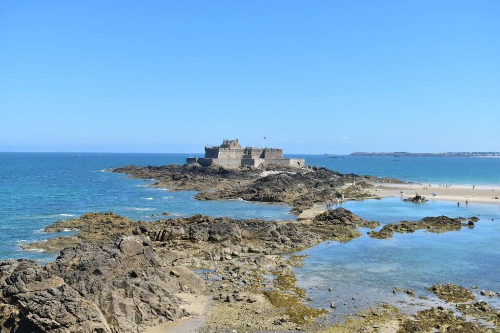 Les corsaires et la contrebande horlogère