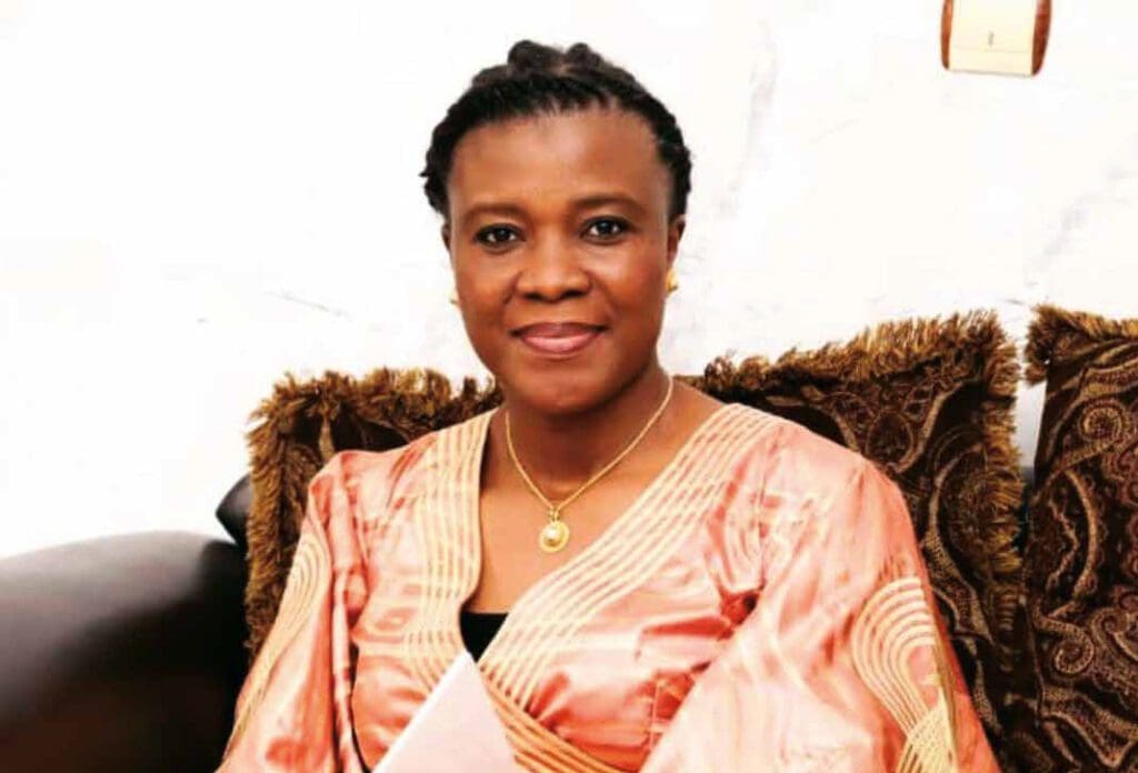 Aminata Kaba, Ministre de l'Information et de la Communication