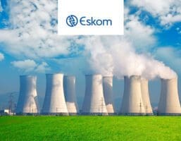 Electricité : Maputo s’apprête à débrancher l’Afrique du Sud «La priorité à court terme est le rapatriement de l’électricité de Hidroelectrica de Cabora Bassa actuellement exportée vers l’Afrique du Sud lorsque le contrat prendra fin le 31 décembre 2030 », indique le gouvernement mozambicain dans le document de stratégie.
