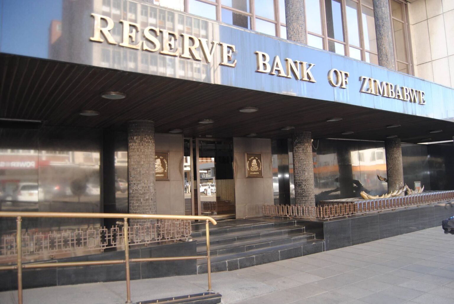 Zimbabwe-hyperinflation : Attention à ne pas arroser le sable !