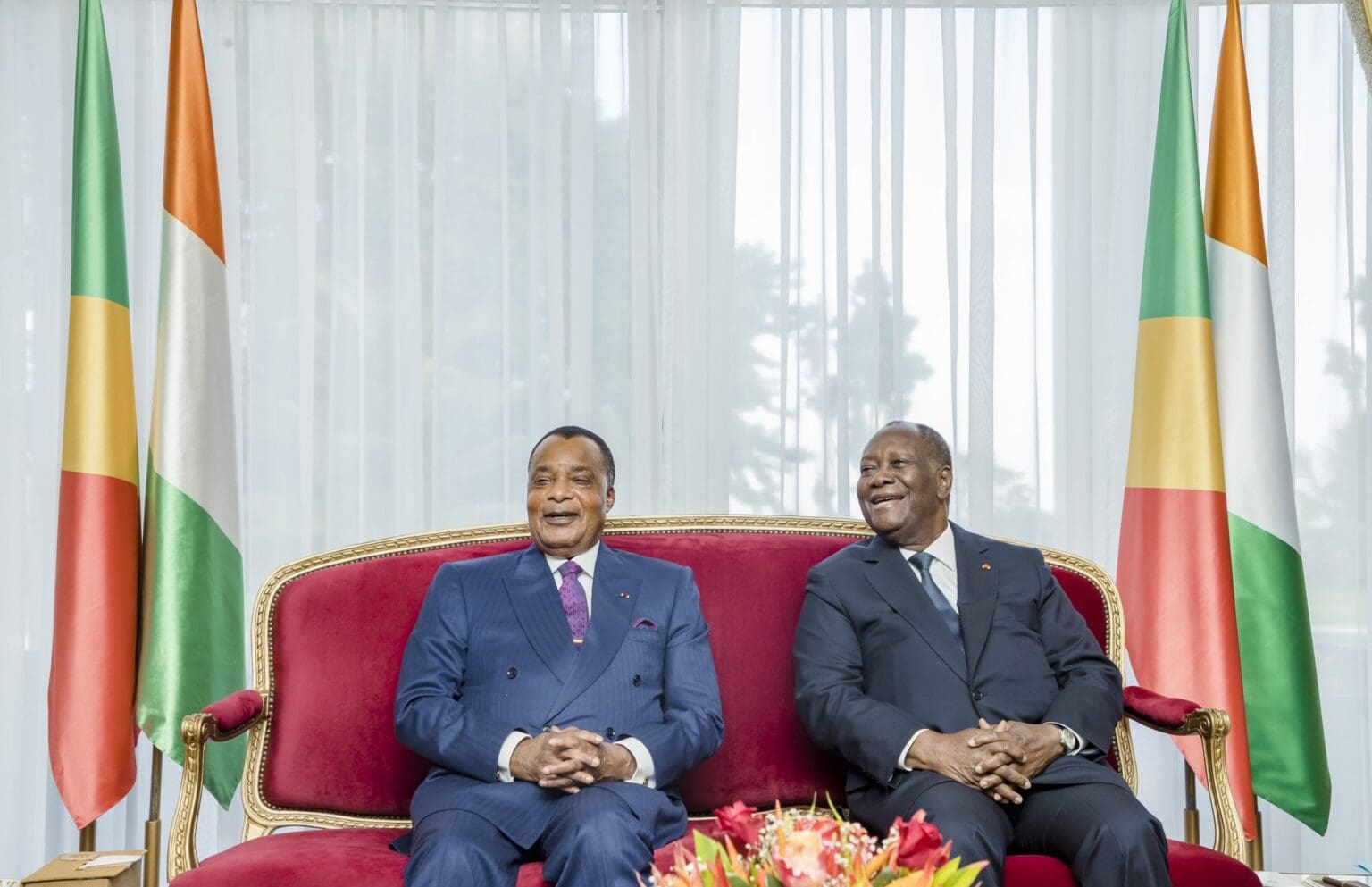 Sassou Nguesso reçu en grande pompe à Abidjan