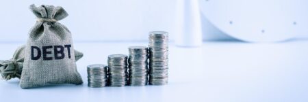 En 2024, les pays africains dépenseront environ 74 milliards de dollars pour le service de la dette, contre 17 milliards de dollars en 2010.