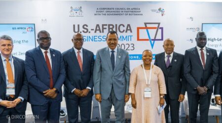 Botswana : Le Président Bazoum visite une société de diamant