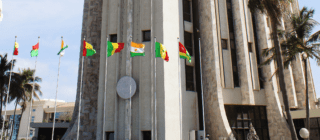 Retombées du coup de force : La BCEAO annonce la fermeture de ses agences au Niger « jusqu’à nouvel ordre » Retombées du coup de force : La BCEAO annonce la fermeture de ses agences au Niger "jusqu'à nouvel ordre"