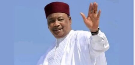 Niger : Issoufou sort du silence