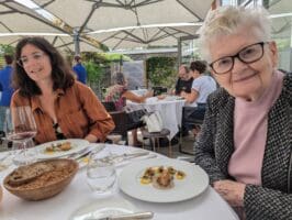 Quand la Maison Ronan Kervarrec – Le Saison accueille les 93 ans d’anniversaire de Jeanne Le Faou à Saint-Grégoire