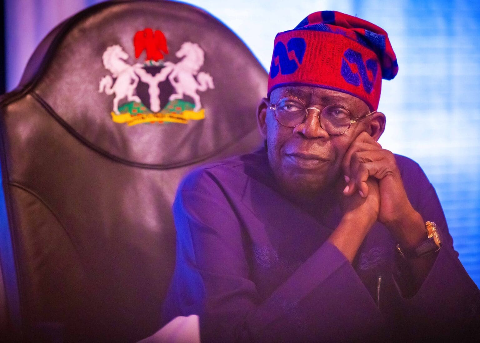 Nigeria : Abuja introduit une super taxe sur les banques Dans une lettre adressée aux législateurs, le Président Bola Ahmed Tinubu a expliqué que ce nouvel impôt servirait à soutenir le financement des projets de développement dans un contexte où le Budget fédéral fait face aux tensions de trésorerie.
