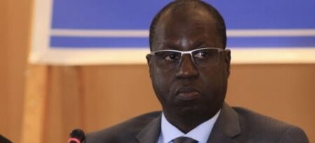 Pour des raisons liées à la sécurité nationale dans une région où écument les groupes terroristes, l’identification des abonnés est un enjeu majeur. «Nous ne devons pas baisser notre vigilance à ce sujet. Après cette grande opération de nettoyage visant à éliminer les numéros inactifs, il est essentiel que les opérateurs comprennent l’importance de conserver cette norme», a prévenu le patron de l’Arcep.