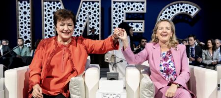 Il y a eu un accord sur un accroissement significatif des quotas d'ici la fin de l'année", a déclaré lors d'une conférence de presse Nadia Calvino, la ministre espagnole de l'Economie qui préside le comité financier du FMI.