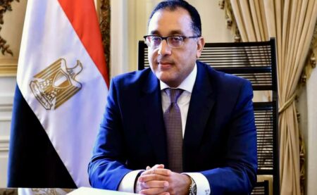 Dès l’année prochaine, l’Egypte doit débourser 29 milliards de dollars au titre du service de sa dette en devises ! C’est l’équivalent de 130% du PIB d’un pays comme le Sénégal.