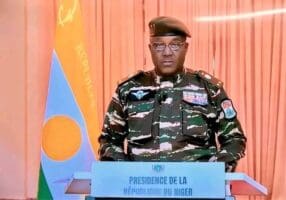A force de caractère, le nouveau régime a remporté certaines victoires allant dans le sens de sa consolidation. Pendant près de deux mois, ce fut un tango politico-diplomatique avec la France, laquelle n’a pas reconnu et ne reconnaît pas jusqu’à présent le pouvoir de la Transition.