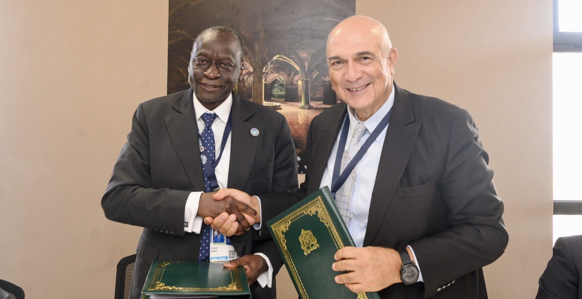 Le P-DG du Groupe OCP, Mostafa Terrab et le Vice-président de la Banque mondiale pour l’Afrique de l’Ouest et du Centre, Ousmane Diagana ont signé un protocole d’accord pour favoriser la coopération et des programmes en faveur de 5 millions d’agriculteurs au Bénin, en Guinée, au Mali et au Togo – couvrant une superficie de 10 millions d’hectares.
