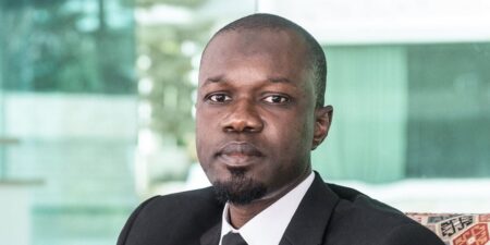 Cette annonce vient remettre le chef du Pastef dans la course à la présidentielle, considérée par des observateurs comme un peu plus ouverte depuis que le Président sortant, Macky Sall, a renoncé sous pression, à briguer un troisième mandat.