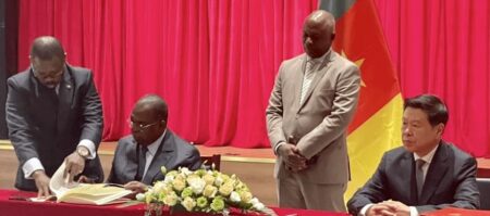 Louis-Paul Motazé justifie ce traité par le fait que la Chine étant l’un des premiers partenaires économiques et commerciaux du Cameroun.