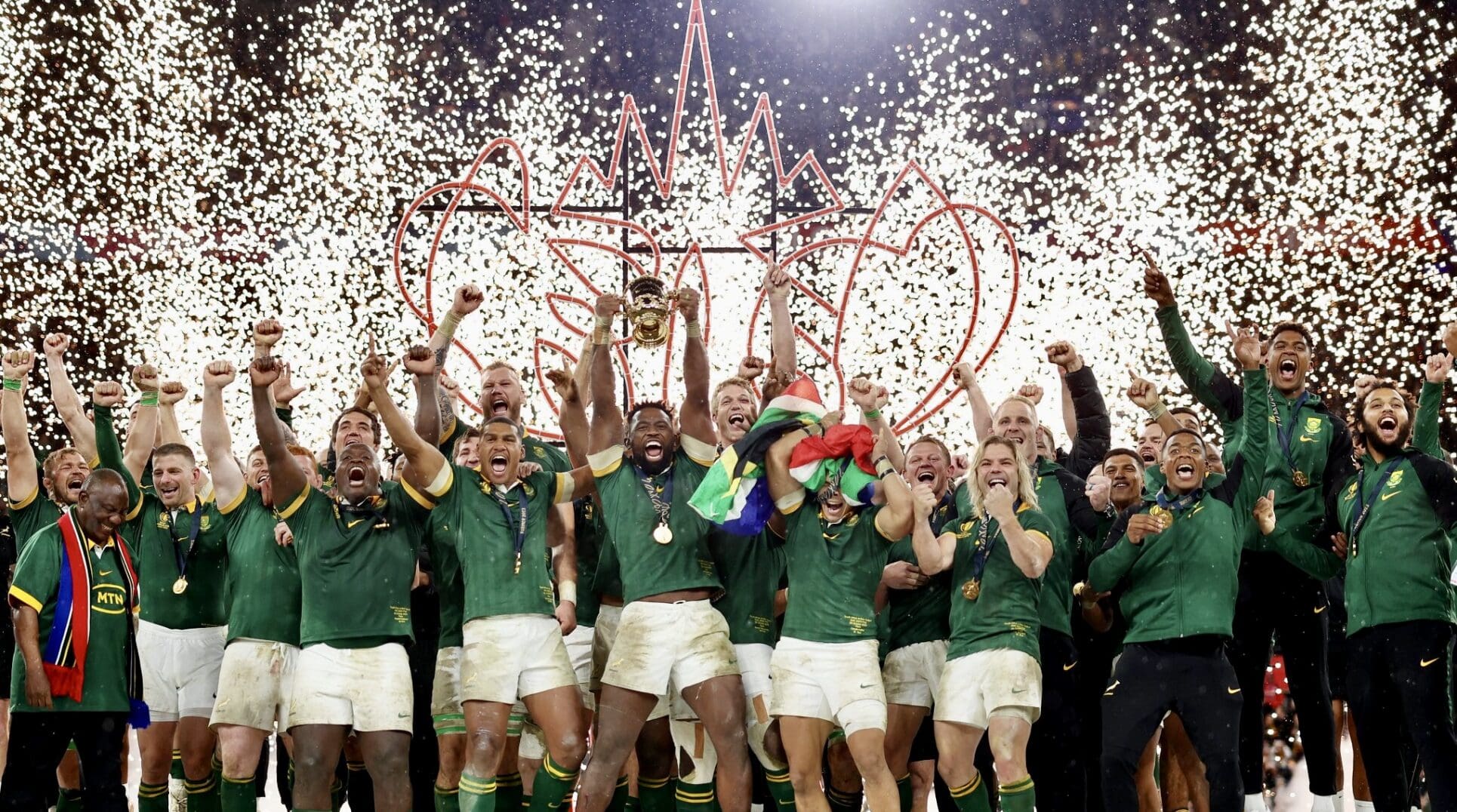 Les Springboks, longtemps en supériorité numérique après le carton rouge du capitaine All Black Sam Cane à la 35e, ont inscrit tous leurs points grâce à la botte de Handré Pollard, conservant leur titre acquis en 2019 au Japon.