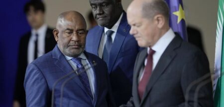 "Sincèrement on a un passé qui est un peu difficile avec nos voisins européens (...) on l'a géré avec un peu de difficulté et quand la Chine est venue, effectivement elle a tiré toutes les leçons et c'est comme cela qu'elle a eu une place très importante" en matière d'investissements, a déclaré le Président de la république des Comores et actuel président de l’Union africaine.