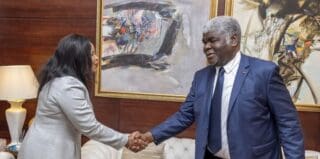 «Le rapport national sur le climat et le développement (CCDR) pour la Côte d'Ivoire représente un signal d'alarme pour le pays. Les autorités doivent passer immédiatement à l'action de façon décisive pour s'attaquer au changement climatique tout en promouvant un développement durable. Les choix faits aujourd'hui détermineront l'avenir du pays et le bien-être de tous les Ivoiriens, y compris les plus vulnérables»