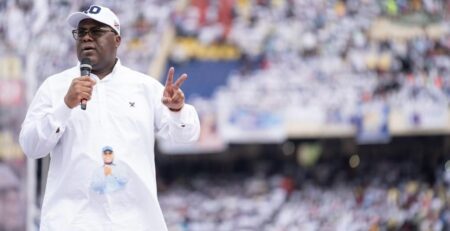 RD Congo : Top départ de la campagne officielle pour les élections du 20 décembre Ces derniers mois, les poids-lourds de l'opposition n'avaient pas attendu pour aller motiver leurs bases, pendant que le président Félix Tshisekedi, candidat à un second mandat et favori, multipliait les inaugurations et que son équipe vantait son bilan dans de multiples domaines.