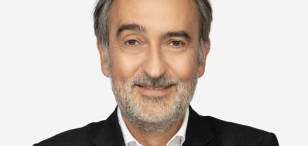 «Nous sommes fiers de proposer un nouveau modèle de réseau, qui se veut pionnier dans notre secteur et qui ouvre de nouvelles perspectives à nos deux entreprises. Mazars s’engage à accompagner ses clients pour les aider à construire et développer leur activité en toute confiance, en s'appuyant désormais sur le nouvel ensemble Forvis Mazars. Ce rapprochement vient renforcer notre partnership international intégré, et faire avancer de façon significative la stratégie de Mazars à l'échelle internationale», souligne Hervé Hélias, Président du Conseil de gérance du groupe Mazars.