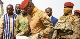 «Ces données qui hissent clairement notre pays au rang des pays miniers, nous interpellent en tant que décideurs à des actions fortes pour mieux valoriser le secteur», a indiqué Simon Pierre Boussim, ministre en charge des Mines. Il explique par ailleurs que «malgré l’importance de sa production d’or, le Burkina Faso ne dispose pas jusqu’à présent d’une raffinerie.