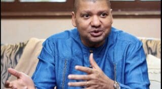 Côte d’Ivoire : Jean-Louis Billon se retire de la course à la succession de Bédié Le retrait de Billon intervient après celle de Thierry Tanoh, ex-ministre du Pétrole et ancien directeur de la division Afrique subsaharienne de la Société financière internationale (SFI), qui avait également annoncé fin octobre dernier être hors course.