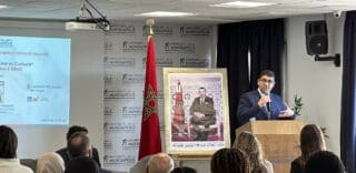 Pour sa part, Mohammed Mehdi Bensaid, ministre de la Jeunesse, de la Culture et de la Communication, a dressé un état des lieux de cette industrie, qui a connu ses heures de gloire dans les années 80 et 90, mais fait face aux défis du piratage, de l'abonnement satellite et de l'évolution d'Internet. Malgré ces défis, les cinémas attirent toujours un public fidèle, mais les tarifs restent un obstacle majeur à leur développement.