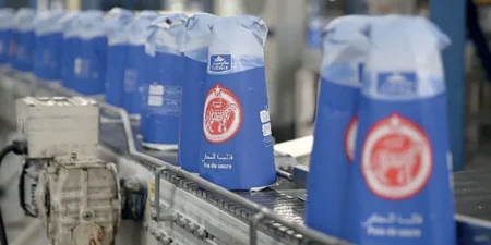 Cosumar est le principal opérateur sucrier du Maroc, assurant la satisfaction des besoins en sucre de plus de 37 millions de consommateurs marocains, ainsi que l’approvisionnement des industries agroalimentaires. En tant qu’agrégateur présent dans cinq régions du Royaume, Cosumar contribue également au développement durable du secteur agricole, en valorisant la production de canne et de betterave à sucre de 80 000 agriculteurs.