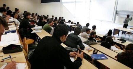 Le financement de la Banque mondiale soutiendra les dimensions clés de la transformation de l’enseignement supérieur et contribuera à la formation des générations futures de chercheurs et de professionnels capables de relever les défis de développement, et d’apporter des solutions au développement socio-économique du Royaume. 