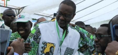 Côte d’Ivoire : Tidjane Thiam en route vers la présidentielle Depuis quelques semaines, les dignitaires du PDCI militent en faveur d’un consensus après des semaines de tensions et des débats d’éligibilité. Sur 5 candidats initialement déclarés, trois se sont désormais retirés, dont le vice-président du parti, Noël Akossi-Bendjo qui rallie Tidjane Thiam.