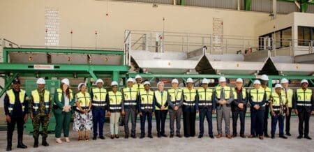 Cette visite représente une étape cruciale dans la production d'engrais de haute qualité, commencée depuis août 2023, soulignant l'engagement du RFC et d'OCP Africa à renforcer la sécurité alimentaire et à favoriser le développement agricole, non seulement au Rwanda mais également dans toute la région de l'Afrique de l'Est.