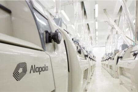 «Le système de gestion d’usine développé par Alapala est conçu de manière à assurer le suivi le processus de production, depuis la première transformation du blé jusqu’au conditionnement de la farine, à partir d’un centre unique avec des données instantanées, tout en permettant à distance le service après-vente», indique le communiqué publié par l’équipementier turc qui n’a pas précisé le montant du contrat.