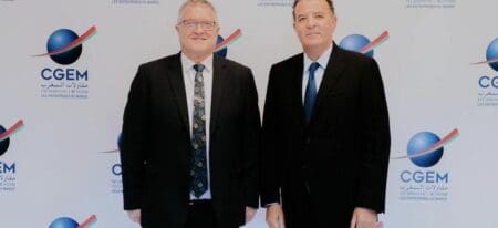 En visite à la Confédération générale des entreprises du Maroc (CGEM), le responsable britannique s’est entretenu lors d’une table-ronde, avec les membres de la CGEM et représentants du secteur privé marocain, les invitant à participer au Sommet prévu les 23 et 24 avril à Londres.