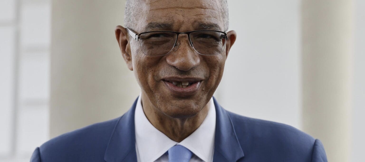 Ouganda : TotalEnergies dépêche Zinsou en « mission d’apaisement » TotalEnergies a annoncé jeudi 04 janvier avoir chargé Lionel Zinsou, ancien Premier ministre du Bénin et fondateur de la société de conseil Southbridge, pour mieux conduire le processus d’expropriation entrant dans le cadre de la construction du pipeline EACOP.