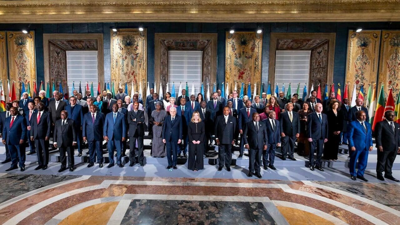 G7 : Giorgia Meloni, avocate en chef de l’Afrique La Présidente du gouvernement italien, Giorgia Meloni, a fait du développement du continent africain un axe important de sa politique étrangère depuis sa prise de fonction fin 2022, avec une priorité, la lutte contre l’immigration clandestine.