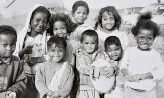Noho’o Studio (en langue batoufam «regard» empathique) est une agence culturelle francophone, elle est porteuse du projet «Rugby Malagasy.» Ses domaines de prédilection sont la valorisation du patrimoine et l’attractivité des territoires.