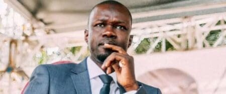 Ce verdict survient alors que Sonko est encore sous le coup de l’affaire Sweet Beauté qui lui a valu une condamnation par contumace en juin 2023 pour le délit de corruption de la jeunesse.