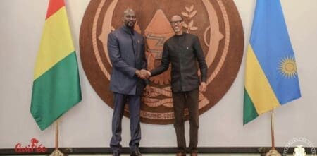 Pour la nouvelle année 2024, le Général de Corps d'Armée Mamadi Doumbouya, élevé à cette distinction entre-temps, a voulu l'entamer en répondant à l'invitation de son frère et ami, SE le Président Paul Kagame, pour une visite de travail et d'amitié de 72 heures à Kigali qui a commencé le 25 janvier 2025.