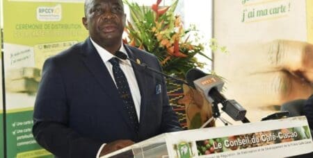 Alors qu’en Côte d’Ivoire, les expéditions de cacao vers les principaux débouchés à l’export ont baissé de 39 % entre le 1er octobre et le 4 février à 1 million de tonnes, ceux du Ghana ont chuté de 35 % à 341.000 tonnes entre septembre 2023 et janvier dernier.